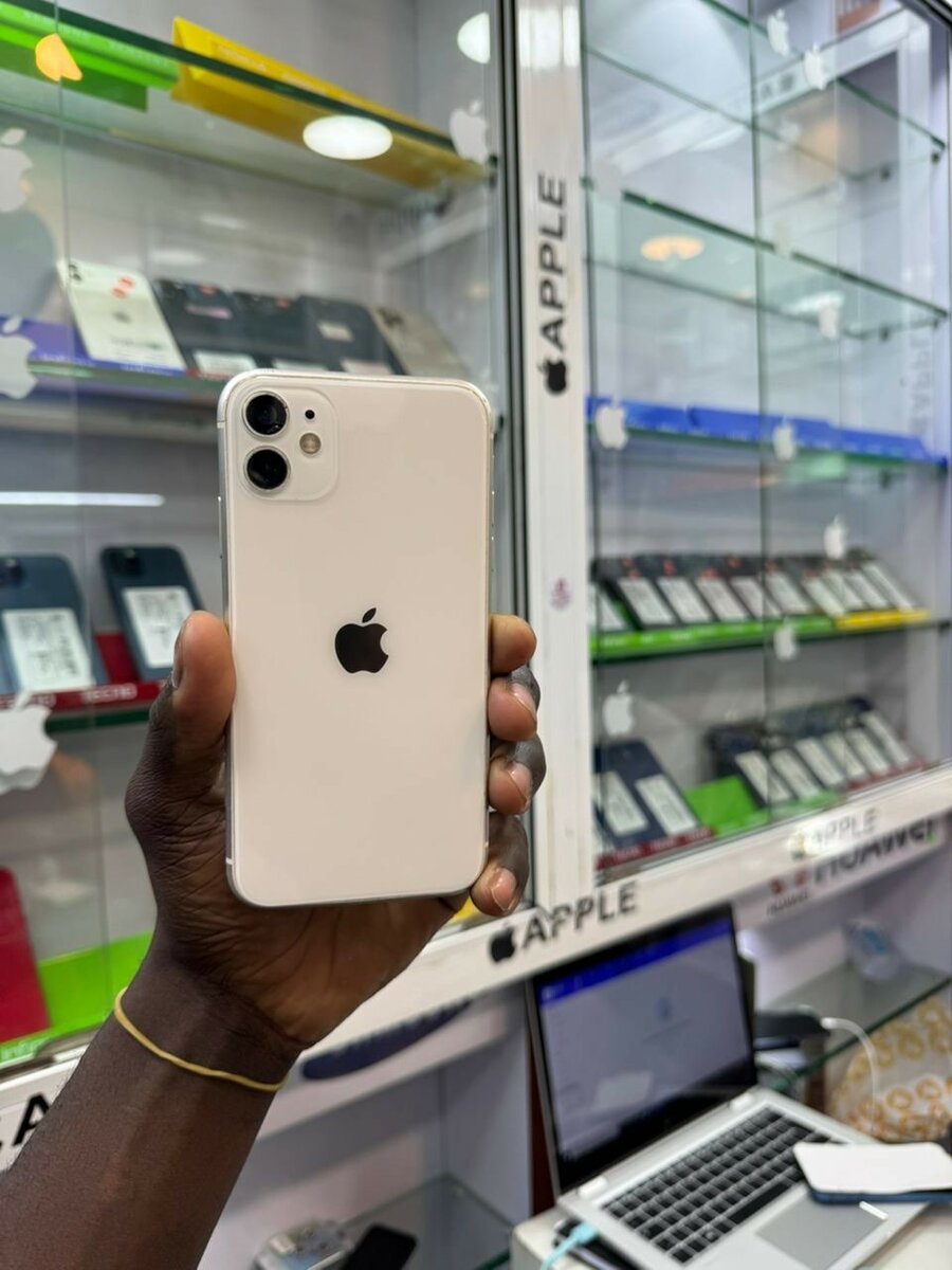 iPhone 11