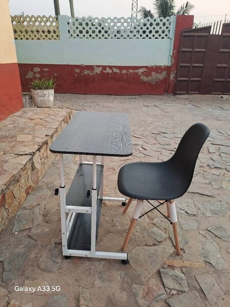 Adjustable table