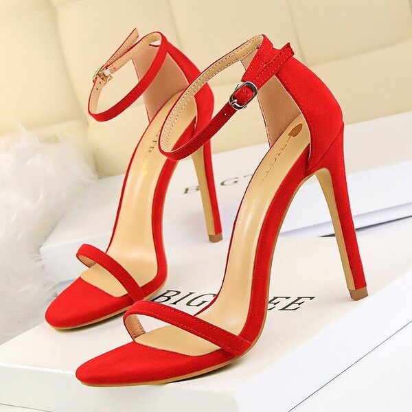 HEELS