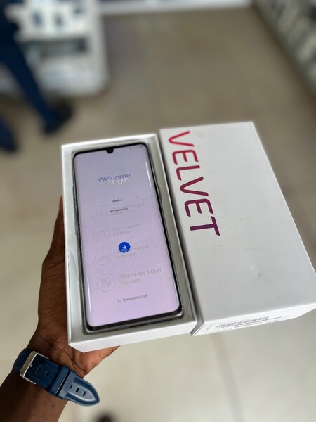 LG VELVET