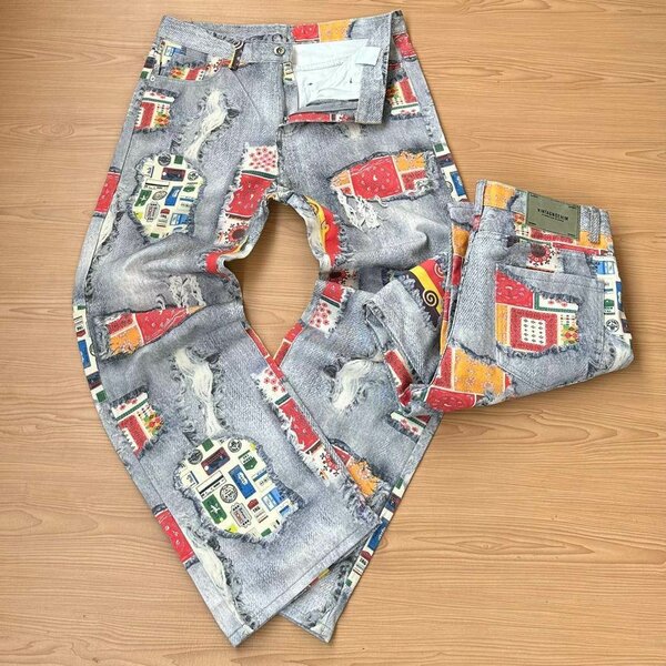 Baggy jeans