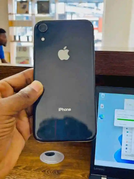iPhone XR