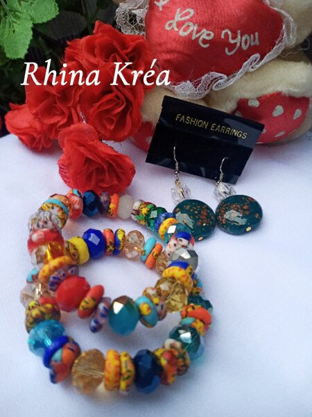 Bijoux colorés artisanaux