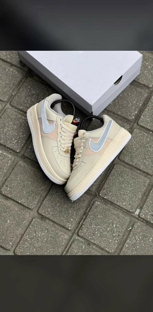 Nike Sneakers