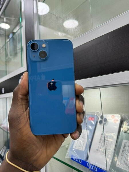 iPhone 13 simple