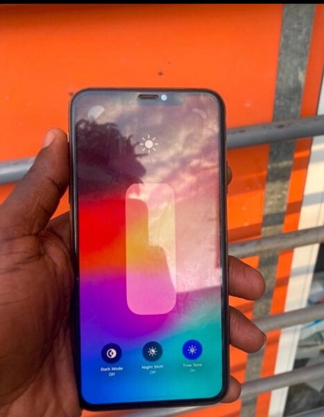iPhone 11pro 64gig