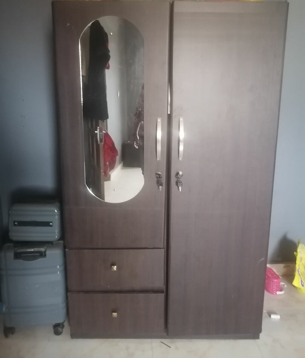 Quality 2 ni1 wardrobe