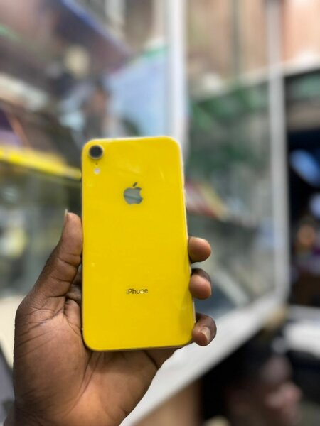 iPhone XR Jaune Débloqué