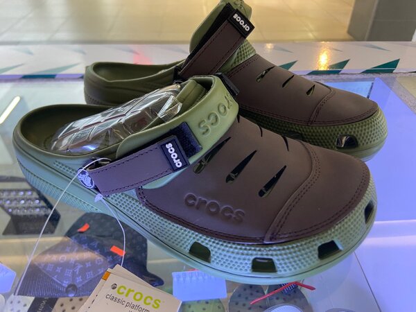 CROCS