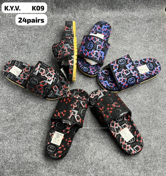 Gucci slippers