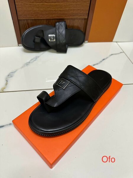 Sandals en cuir