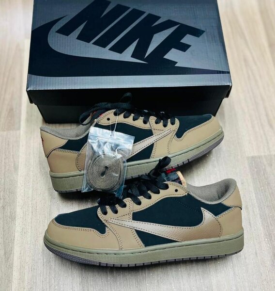 Nike Travis