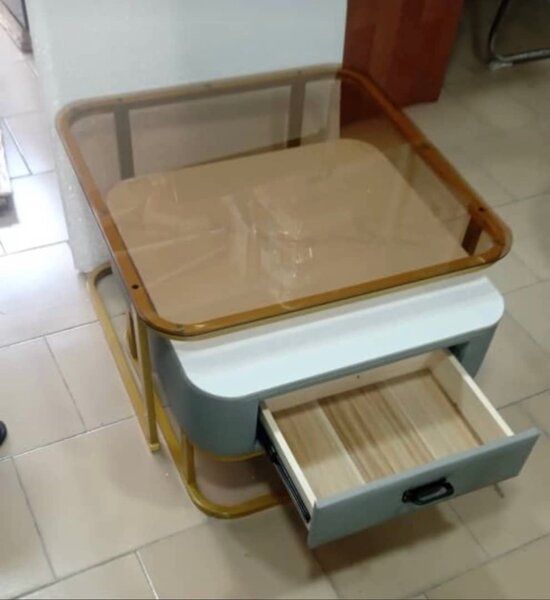 Table basse en verre moderne