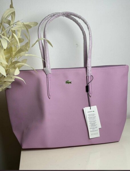 Sac à main violet élégant