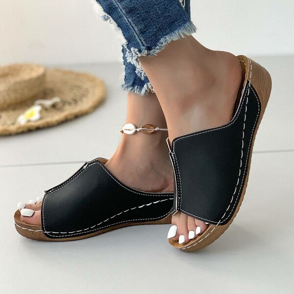 Wedge slippers