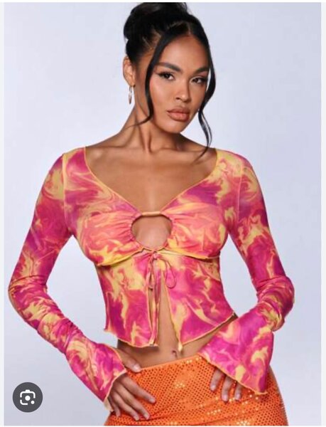 Chic tops