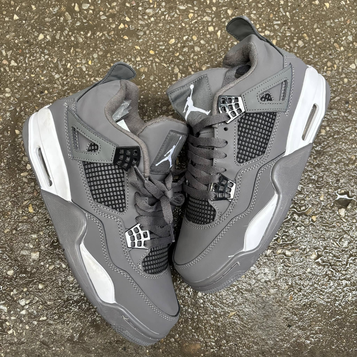 Jordan 4 
