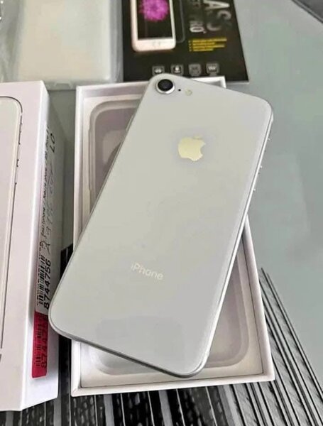 iPhone blanc débloqué
