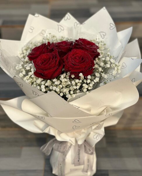 Fresh roses