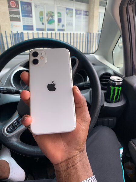 iPhone 11