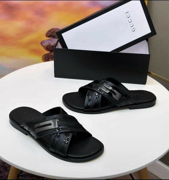 Mens slipper