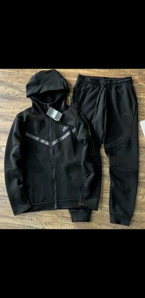 survêtement noir élégant nike