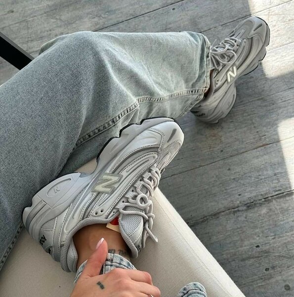 NEW BALANCE 1000