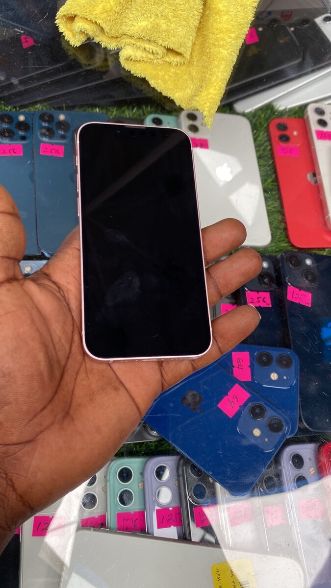iPhone 13
