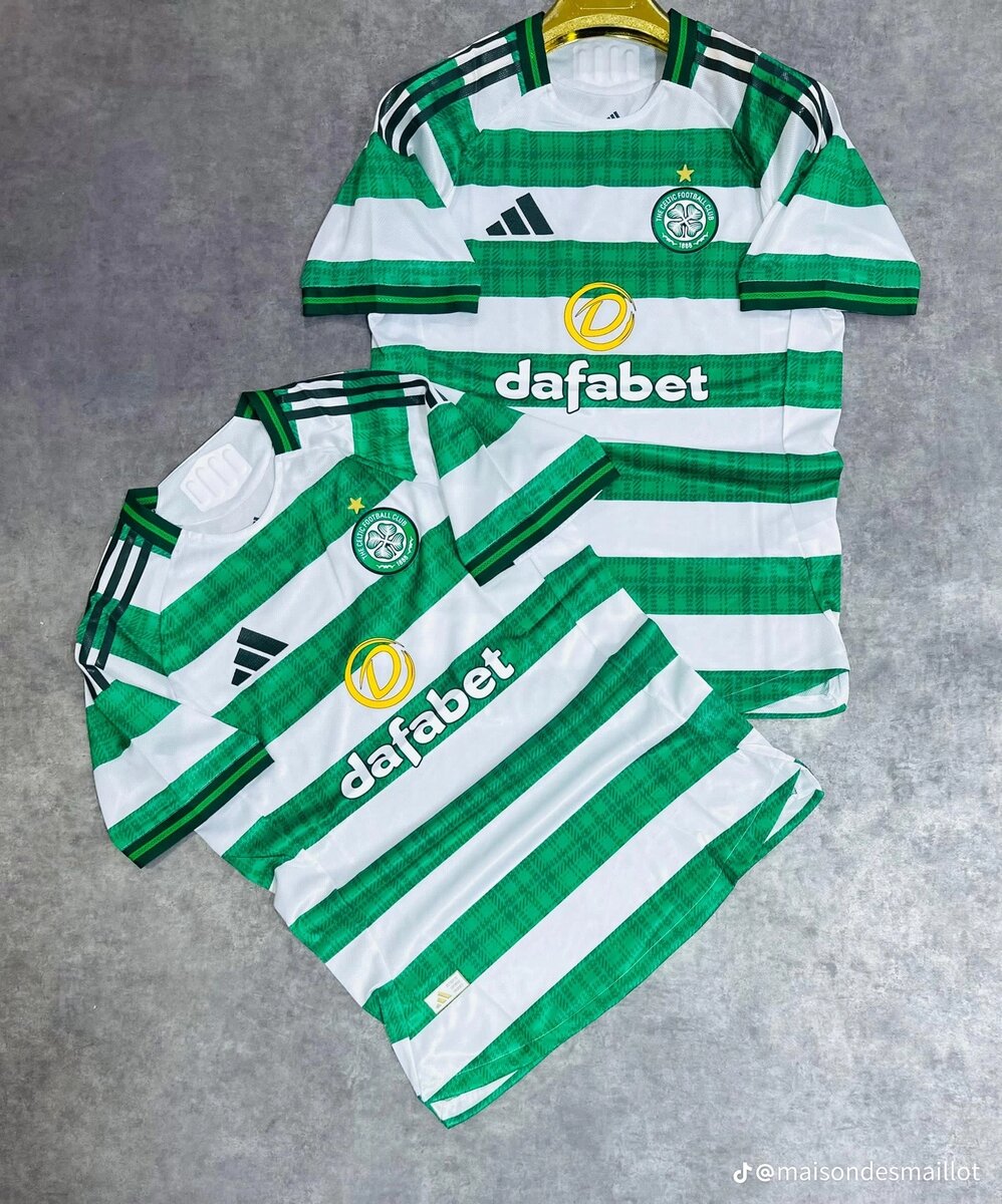 Maillot de football officiel