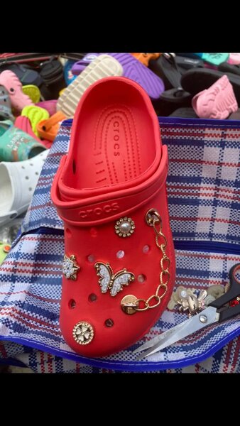 Crocs