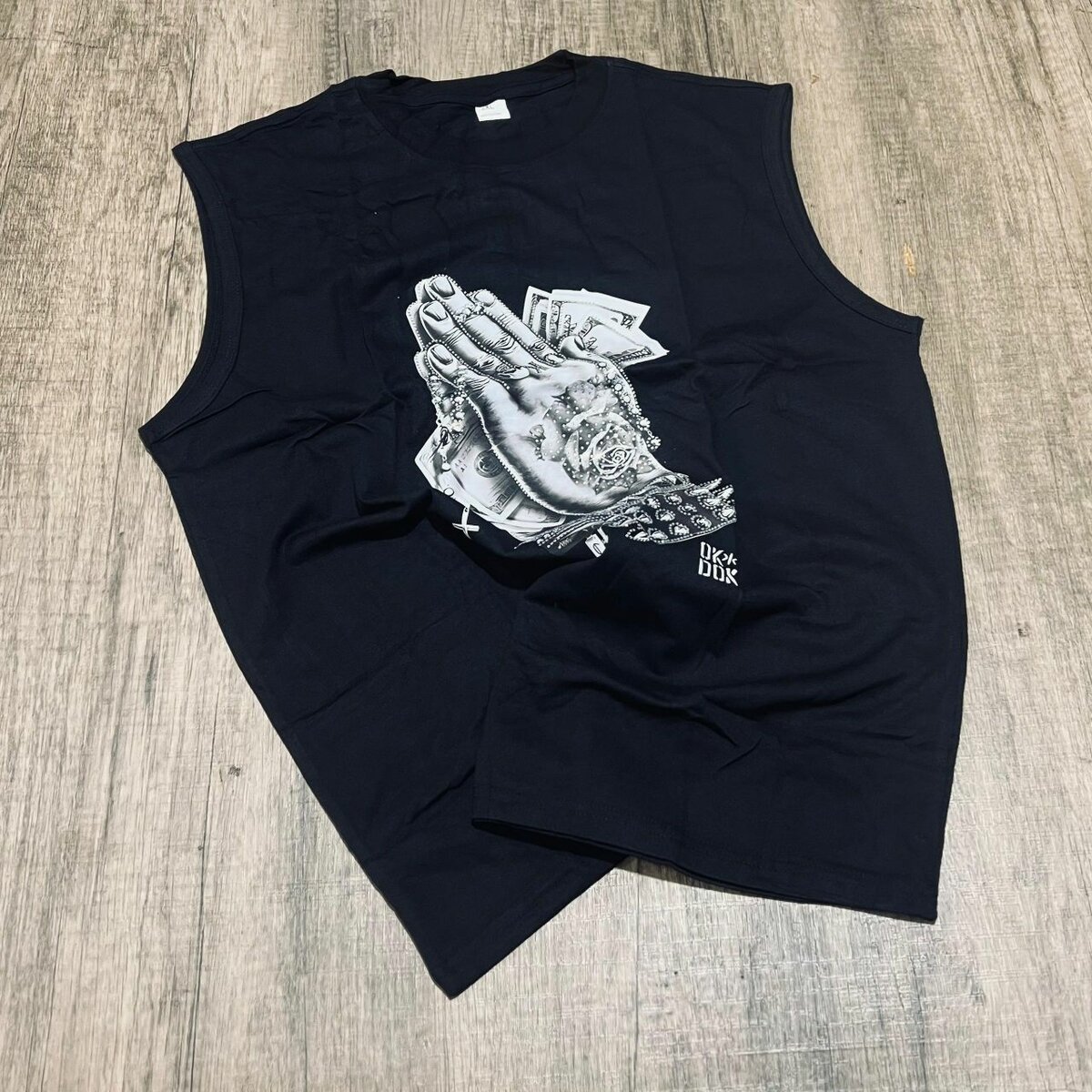 Sleeveless vest