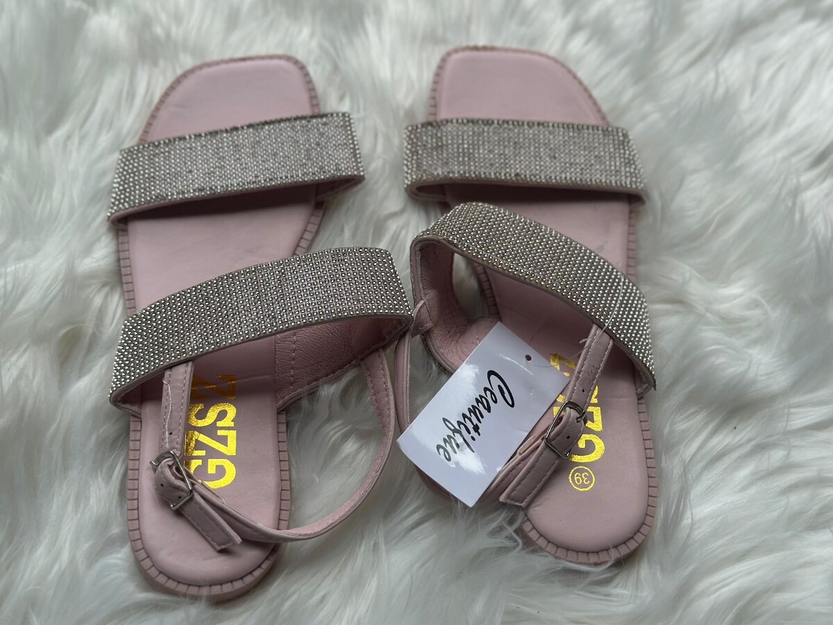 Sandales fermées pour femmes