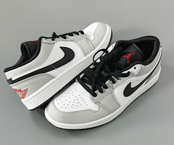 baskets Nike gris