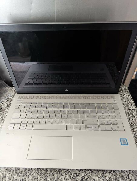 Laptop neat