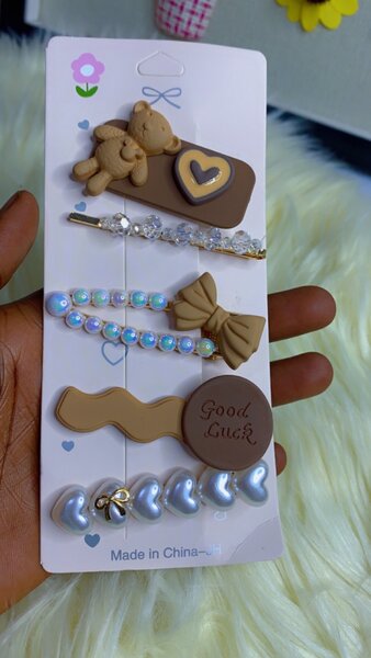 Hair clips