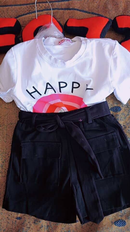 Ensemble haut culotte fille très tendance.