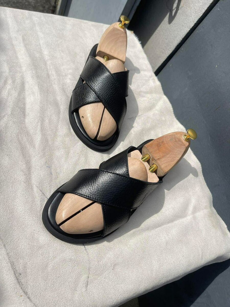 Sandales en cuir homme élégantes