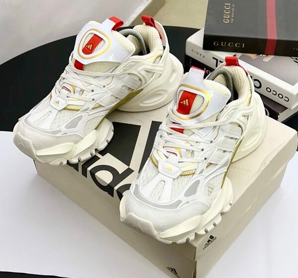 Adidas Classic