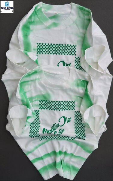 T-shirts tie-dye vert