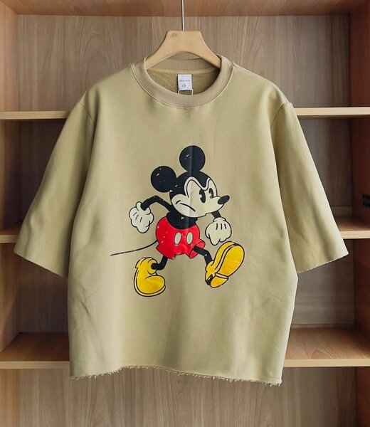 Cropped T-shirts