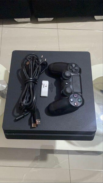 Ps4 slim