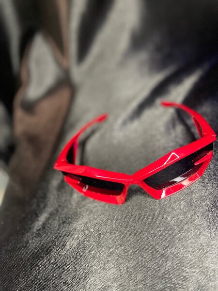 SUNGLASSES