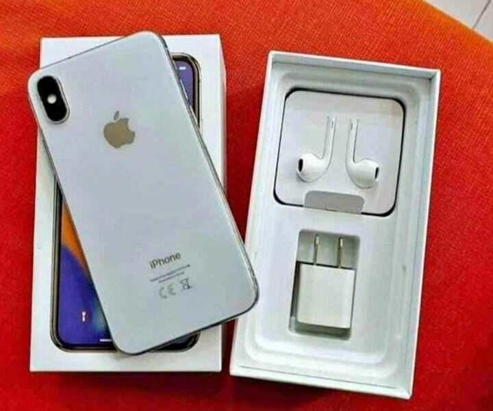 iPhone XR blanc débloqué neuf