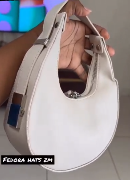 Petit sac en cuir