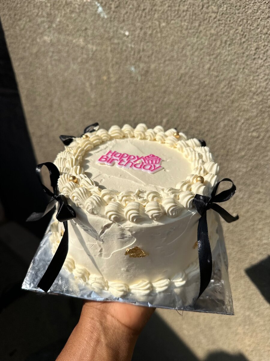 Gâteau d'anniversaire élégant