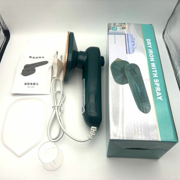 Fer à repasser portable avec vaporisateur