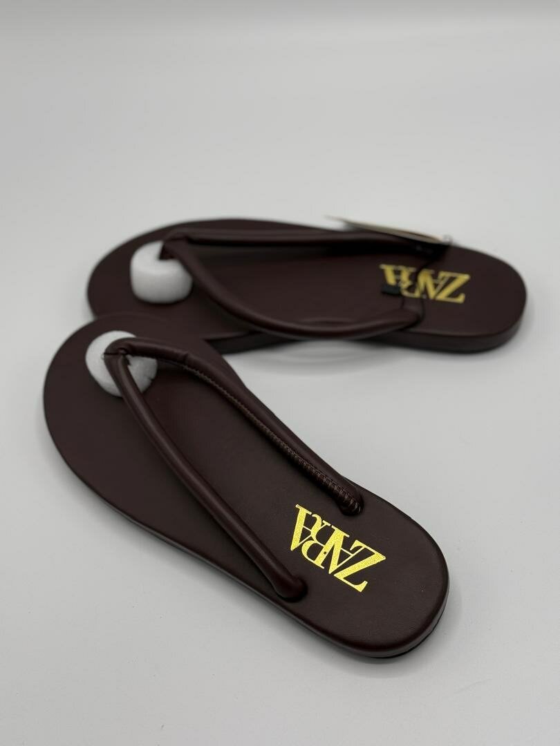 Ladies slippers