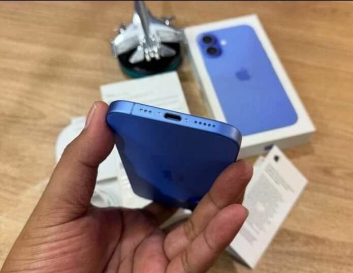 iPhone Bleu 128GB Neuf