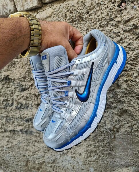 Baskets de running argentées