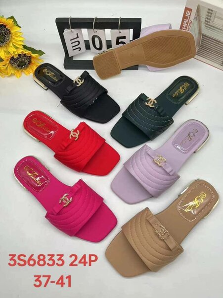 Ladies slippers